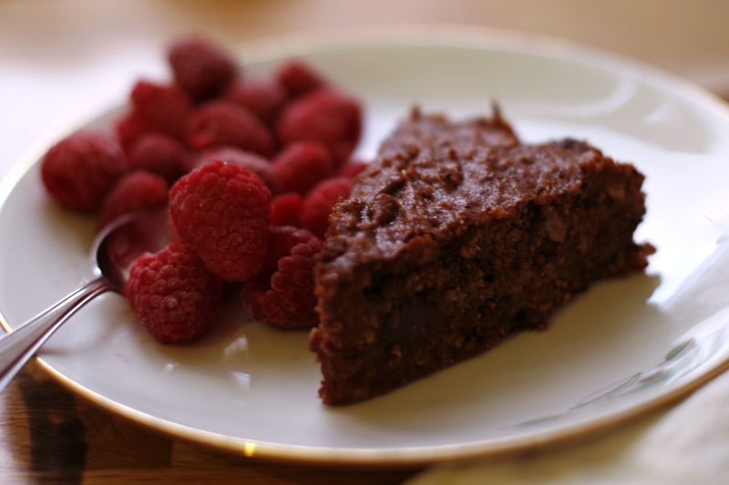 Chocolate_cake_small