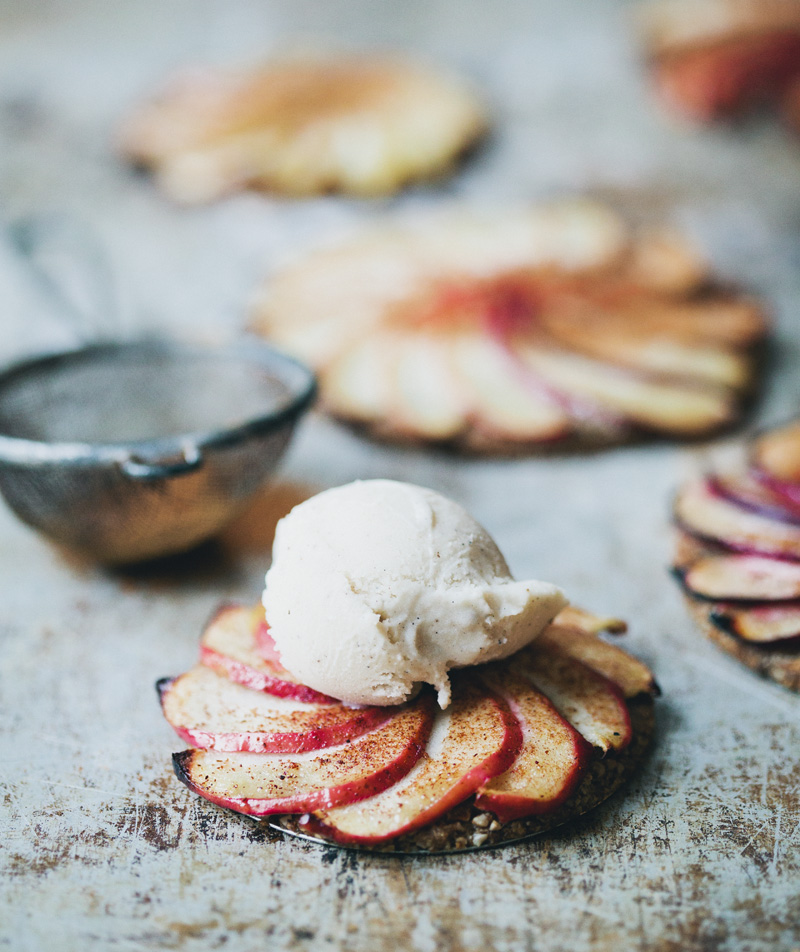 Vegan_apple_tartlets_03