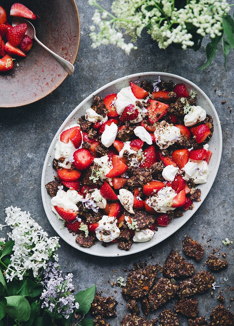 StrawberryCookieSalad_5